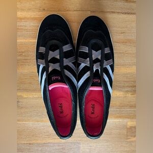 Women's Black Slivery Gray Suede
Springy Steps New Size
8.5 No Box